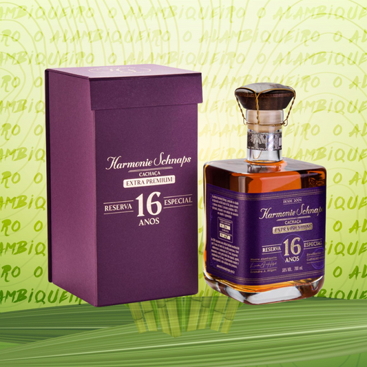 Cachaça Harmonie Schnaps Extra Premium Envelhecida 16 Anos 700ml